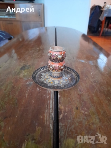 Стар дървен свещник