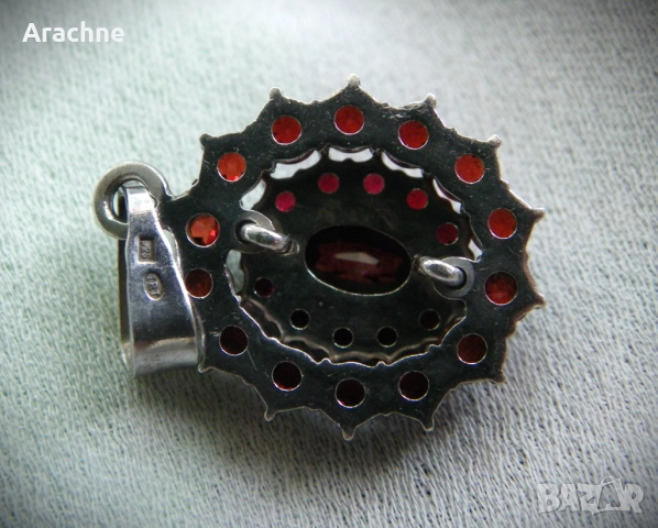 Марокански сребърен медальон с гранати, снимка 5 - Колиета, медальони, синджири - 51778962