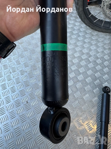 Задни амортисьори Suzuki Jimny gen4 2018+, снимка 4 - Части - 53888098