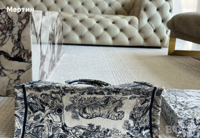 Дамска чанта Christian Dior, снимка 5 - Чанти - 53812338