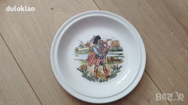 Красива декоративна чиния от Шотландия., снимка 1 - Колекции - 46304868