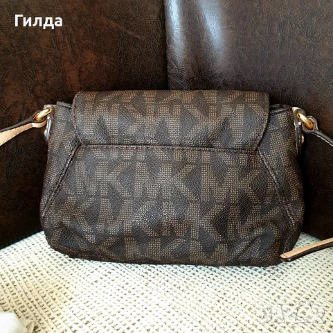 оригинална Michael Kors Monogram чанта налична, снимка 3 - Чанти - 48681820