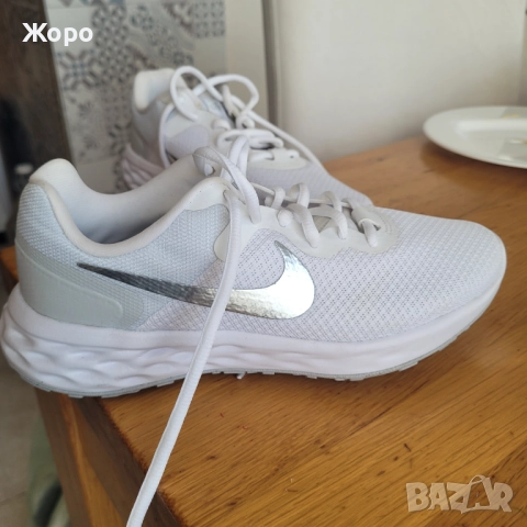 Дамски маратонки Nike, снимка 4 - Маратонки - 52848004