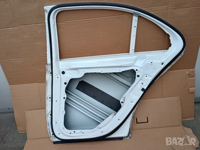 Продавам врата за Мерцедес W213, снимка 2 - Части - 52714983