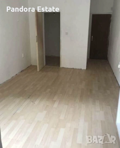 Продава тристаен апартамент в кв. Банишора, снимка 5 - Апартаменти - 53793768