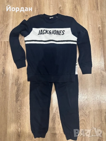 Продавам два комплекта Анцузи - Adidas и Jack & Jones