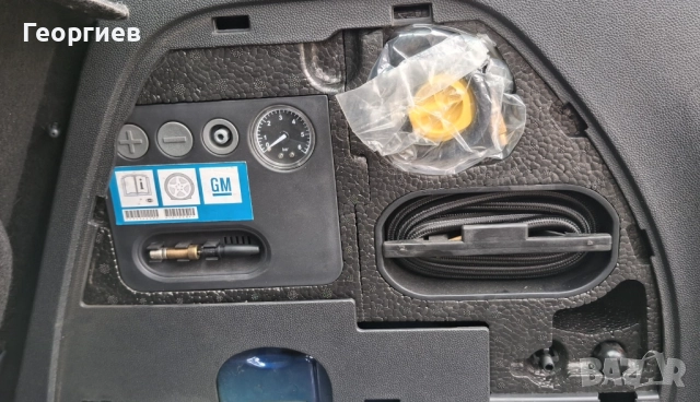 Opel Corsa Selection 110 Jahre 1.0i 60PS, снимка 14 - Автомобили и джипове - 51620057