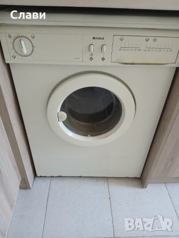 Продавам пералня Индезит,всичко и работи, в добро състояние , снимка 1
