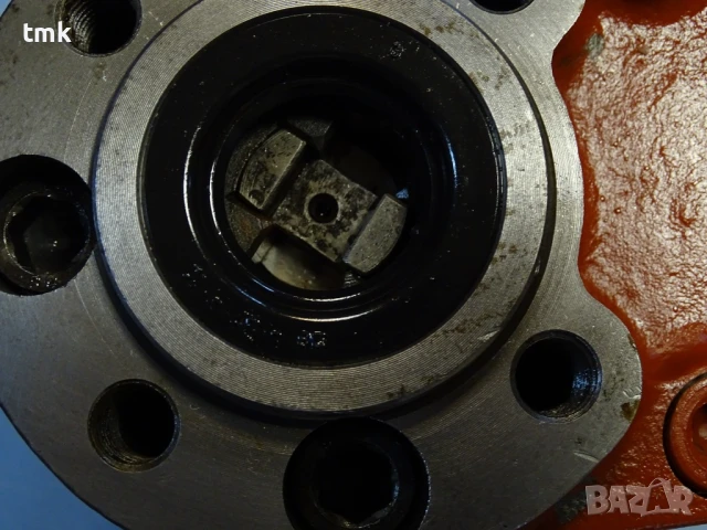 Хидравлична помпа TOS JHZJ 40/76 Hydraulic gear pump 1400min-1 80Bar, снимка 8 - Резервни части за машини - 50938841