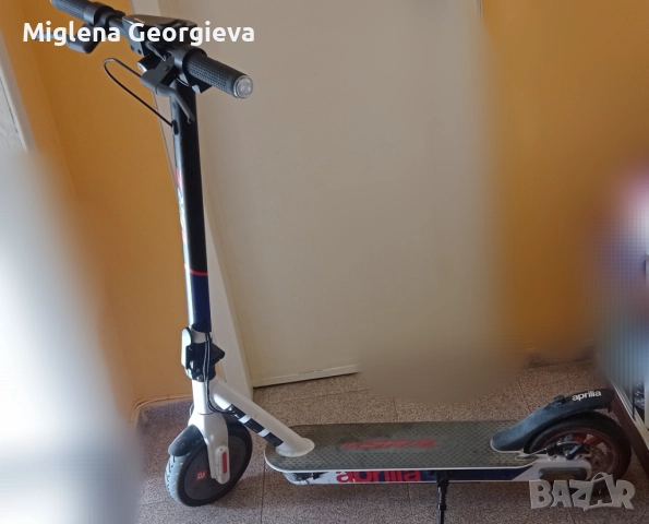 Тротинетка Aprilia , снимка 2 - Други спортове - 51514019