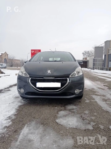 Peugeot 208  1.2 бензин  2013 г. , снимка 6 - Автомобили и джипове - 53365548