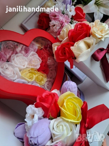 Рамки с рози, цветя пластичен сапун, кутии, снимка 7 - Подаръци за мъже - 53745555