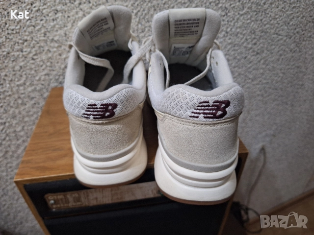 Спортни маратонки New Balance 997H, снимка 6 - Маратонки - 51642841