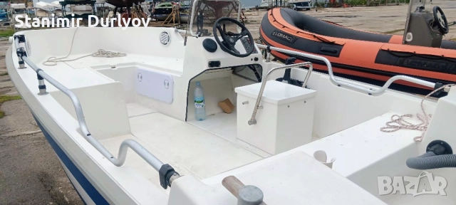 лодка двигател и ремарке без регистрация, снимка 7 - Воден транспорт - 50876166