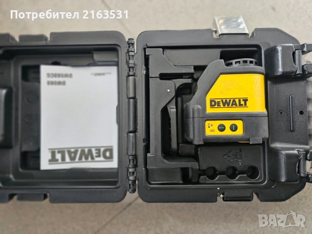 Зелен линеен лазерен нивелир DeWALT DW088CG, 20 м, 0.3 мм/м 