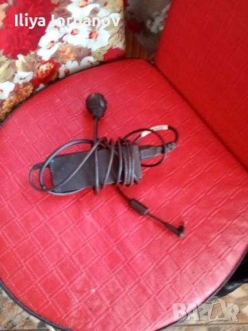 Продава се лаптоп , снимка 2 - Лаптопи за работа - 53218343