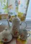 Чайник, захарница и латиера с оранжево клонче, снимка 1 - Сервизи - 45218687