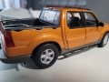 Модел Ford Explorer Sport Trac Orange Maisto 1/18 , снимка 8