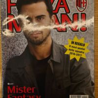 Списание на Милан forza Milan, снимка 1 - Фен артикули - 45353422