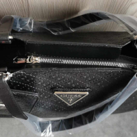 Готина чанта, с подарък портмоне, снимка 4 - Чанти - 45020507