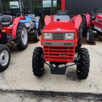 трактор кубота, снимка 3 - Селскостопанска техника - 45665404