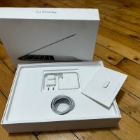 Apple MacBook PRO + подарък раница, снимка 4 - Лаптопи за работа - 45283116