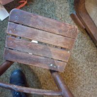 Старо дървено  столче  прочети описание, снимка 7 - Антикварни и старинни предмети - 45837414