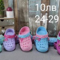 Нови сандали и кроксове за момиче, снимка 4 - Детски сандали и чехли - 45693173