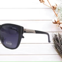 Gucci sunglasses комплект дамски слънчеви очила , снимка 3 - Слънчеви и диоптрични очила - 44985002