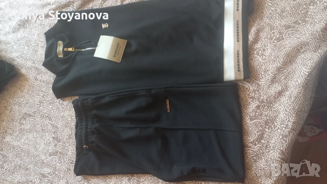 Дамски комплект Burrberry , снимка 2 - Спортни екипи - 54162759