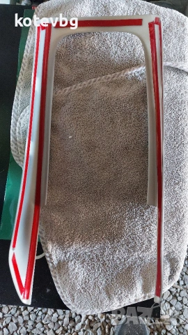 Лайсна централна конзола Audi Q5, снимка 2 - Части - 53672831