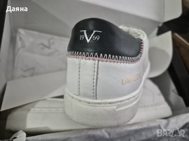 Дамски  бели кожени маратонки 19V69 by Versace, снимка 3 - Дамски ежедневни обувки - 52341258