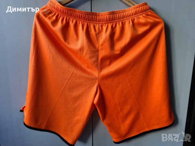 Оригинални шорти Puma на Valencia CF Валенсия, снимка 5 - Спортни дрехи, екипи - 53727026