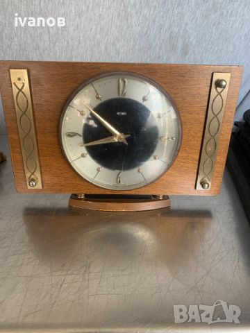 стар механичен настолен часовник , снимка 3 - Антикварни и старинни предмети - 45160751