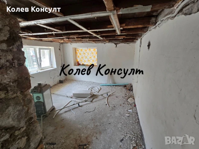 Продавам двуетажна къща в село Горски Извор , снимка 10 - Къщи - 51411221