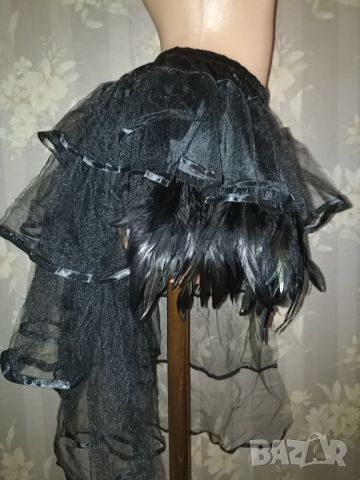 Пола от естествени пера, сатен и тюл във вариететен стил тип Бурлеска М, L, снимка 1 - Поли - 45535090