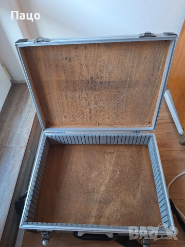 Алуминиев куфар/Размери: 46x35x11/с ремък, снимка 2 - Други стоки за дома - 52970046