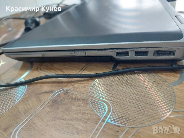 лаптоп DELL , снимка 5 - Лаптопи за дома - 50660948