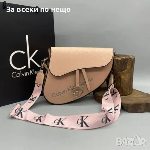 Дамска чанта Calvin Klein Код R55, снимка 1 - Чанти - 47599880