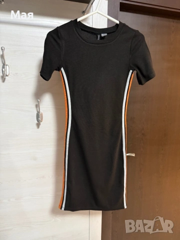 4 евро ластична рокля на HM размер XS. 