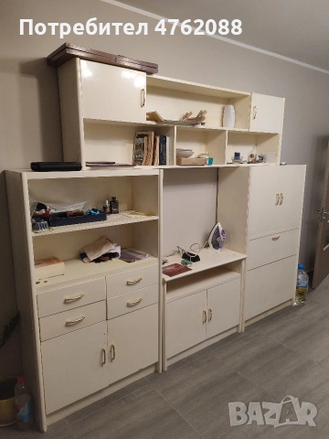 Холна секция, бяло-кремава, златни дръжки, бук