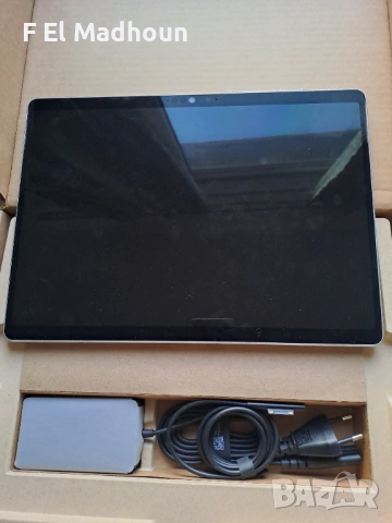 Microsoft Surface Pro 10 за бизнес като нов, снимка 2 - Лаптопи за работа - 54149079