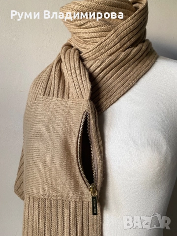 Бежов шал Michael Kors от 30 % вълна и 70 % акрил, снимка 4 - Шалове - 47871793