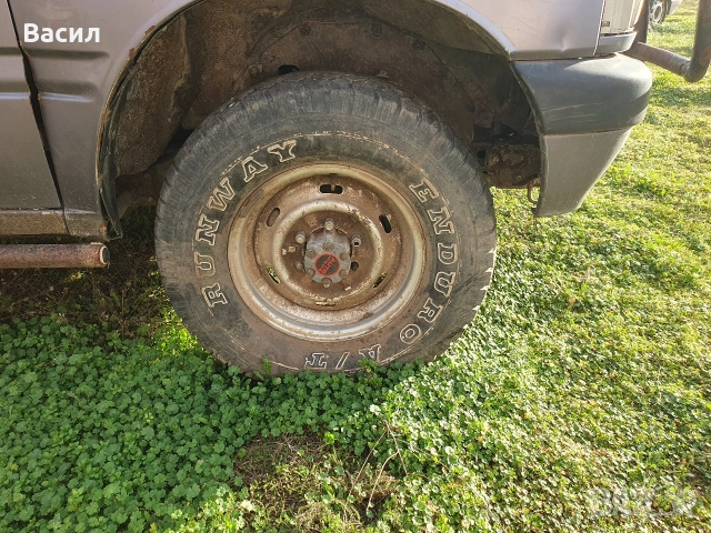 продавам метални джанти 6х139.7 с гуми