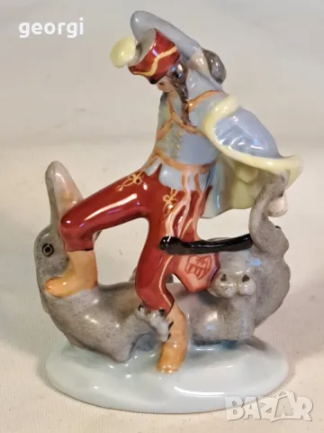 унгарска порцеланова фигура хусар Herend 