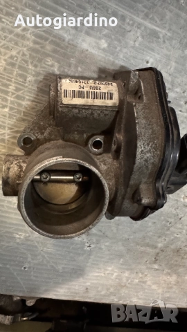 Дроселова Клапа за Ford Focus - VR256U-9E927-FC, снимка 2 - Части - 52828572