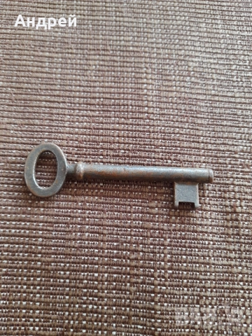 Стар метален ключ #17