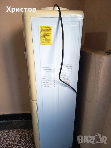 Диспенсър за топла и студена вода, снимка 4 - Други стоки за дома - 53381010