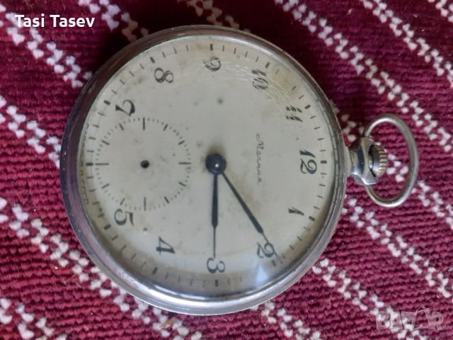 Стари Съветски будилници и джобен часовник Молния, снимка 6 - Антикварни и старинни предмети - 39477353