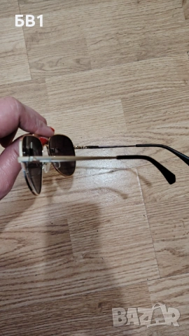 Дамски слънчеви очила Polaroid, снимка 3 - Слънчеви и диоптрични очила - 53743850